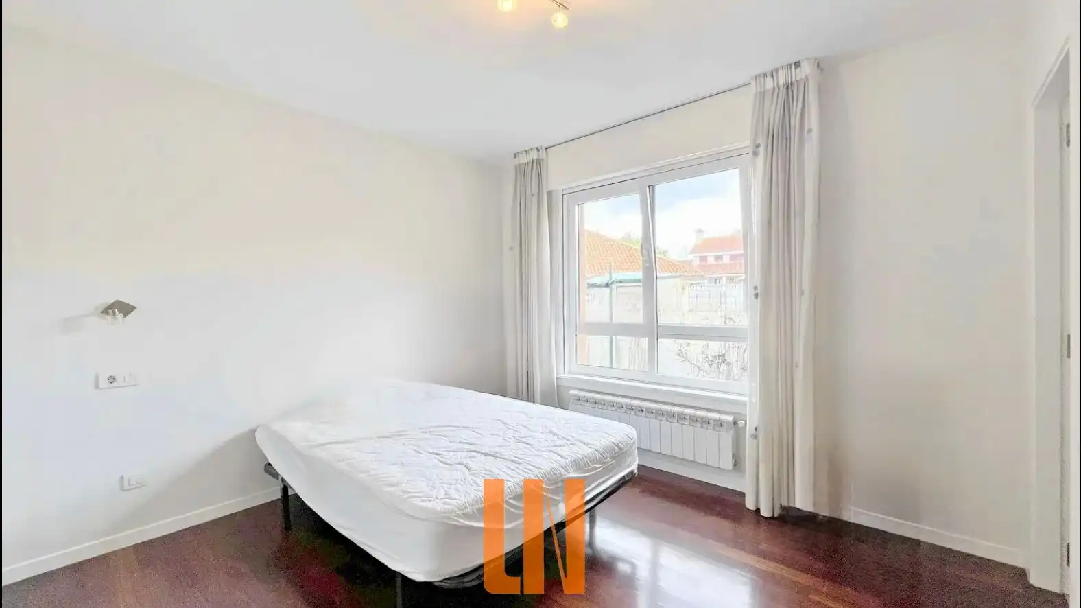Bedroom of Houses for sale in Miño  with Heating, Private garden and Parquet flooring