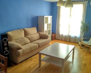 Sala d'estar de Apartament de lloguer en  Zaragoza Capital amb Calefacció, Parquet i Moblat