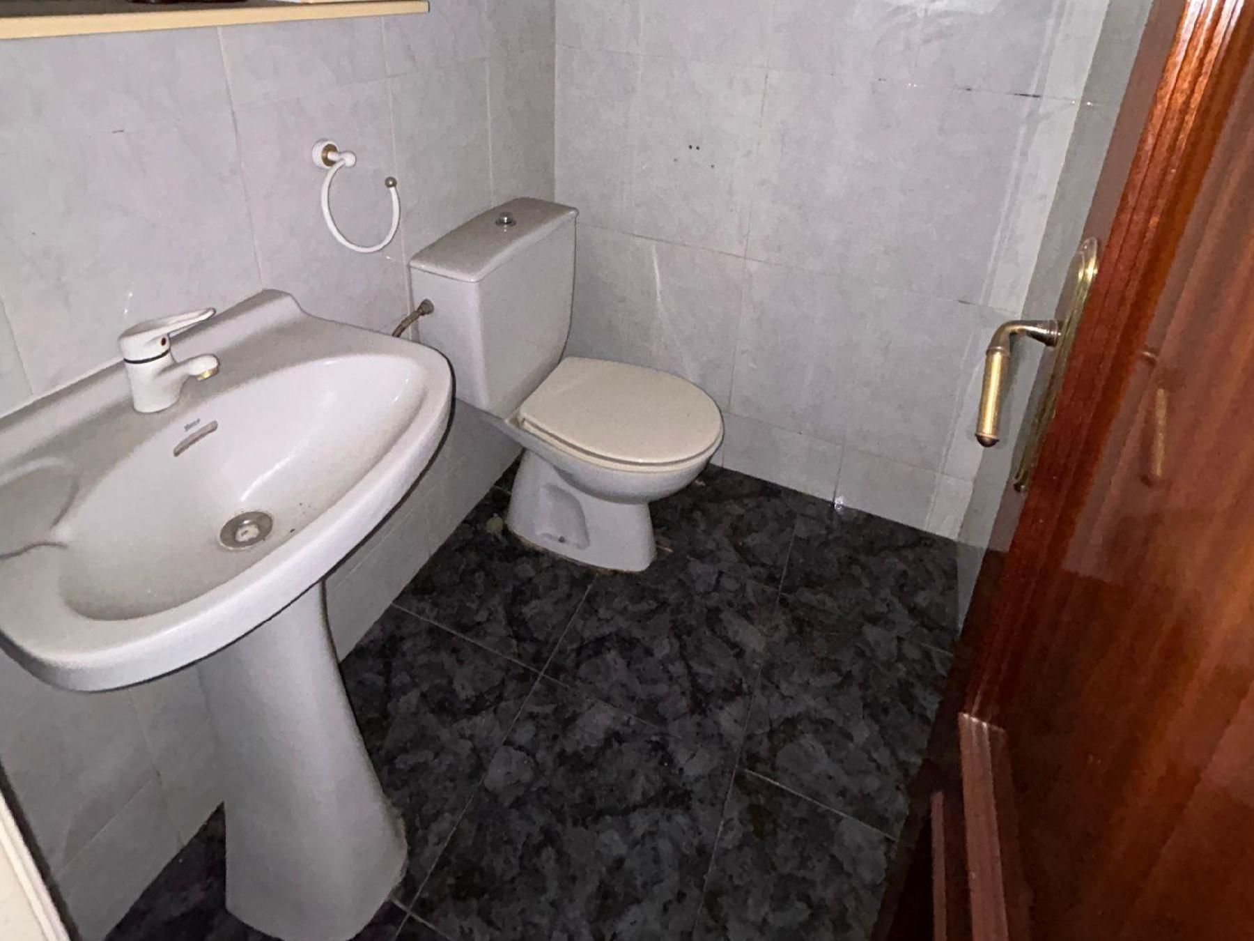 Bany de Pis en venda en Montcada i Reixac amb Piscina comunitària