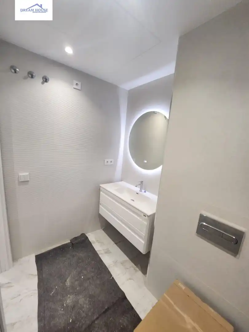 Baño de Apartamento en venta en Mataró con Aire acondicionado, Calefacción y Balcón