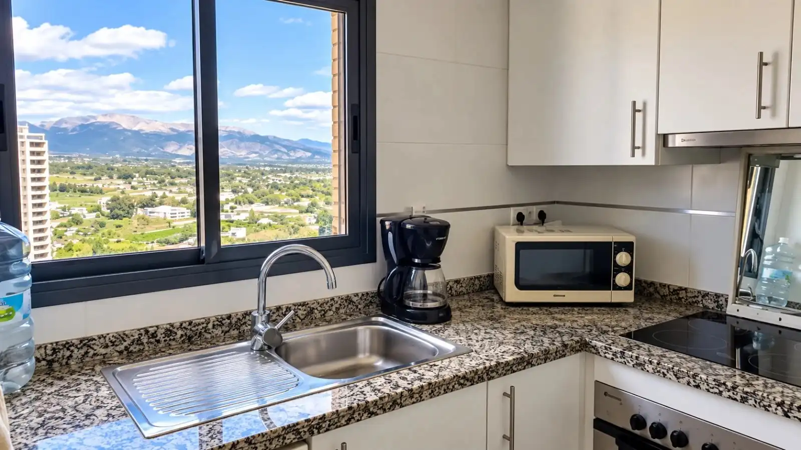 Cocina de Apartamento de alquiler en Rincón de Loix