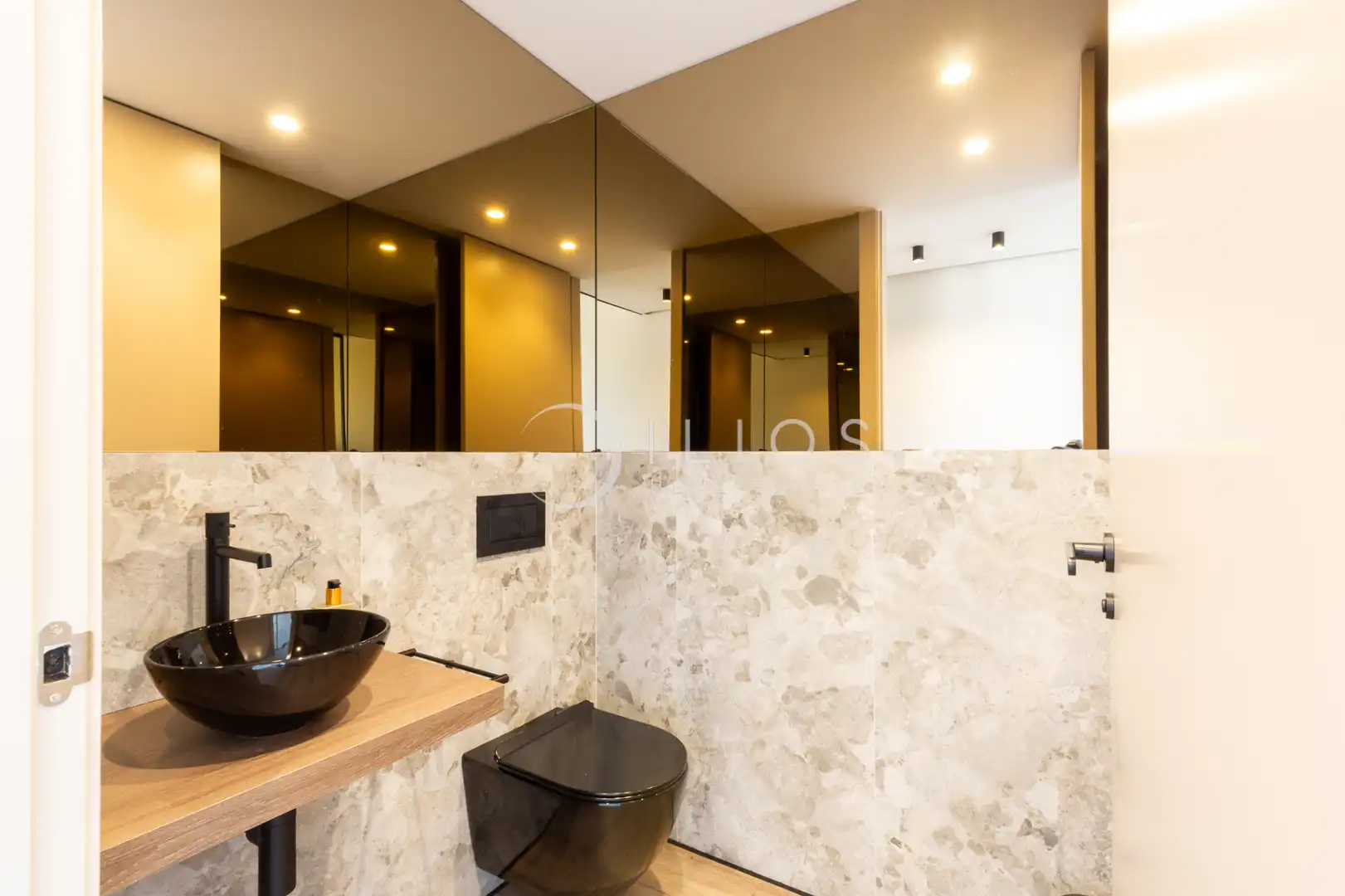 Baño de Piso en venta en Valencia con Aire acondicionado, Calefacción y Terraza