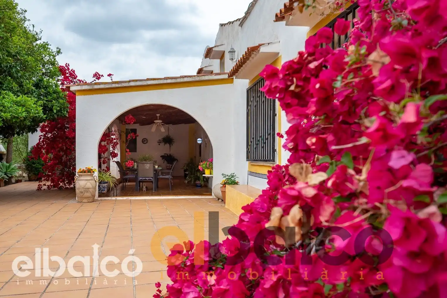 Terrace of Country homes for sale in Valls  with Terrace, Swimming Pool and Furnished