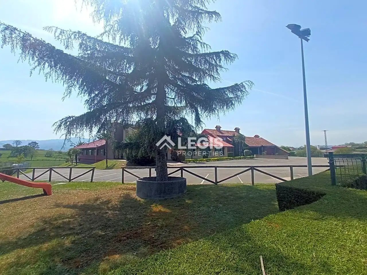 Edificio en venta en Llanera