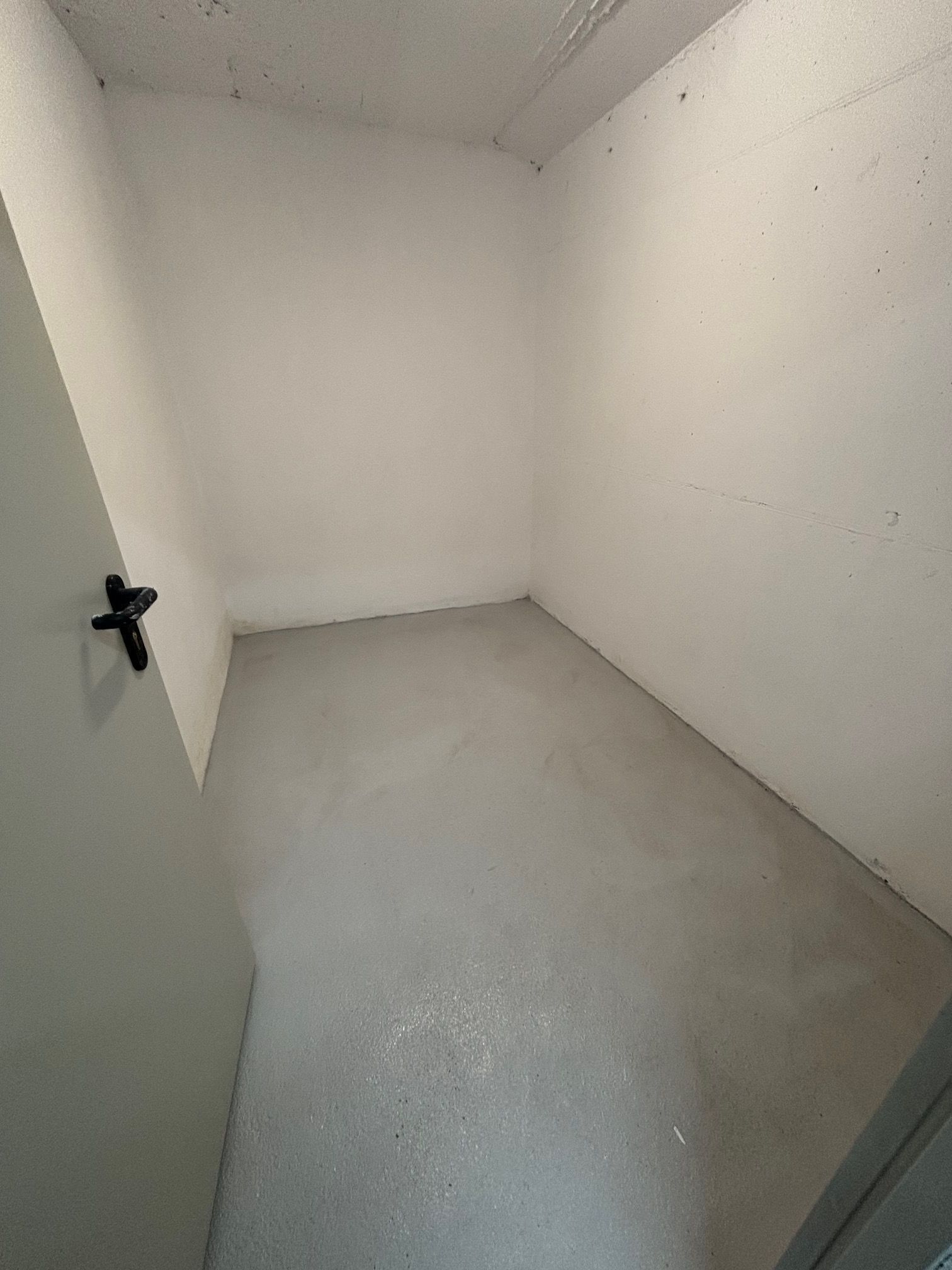 Box room to rent in Sant Vicenç Dels Horts