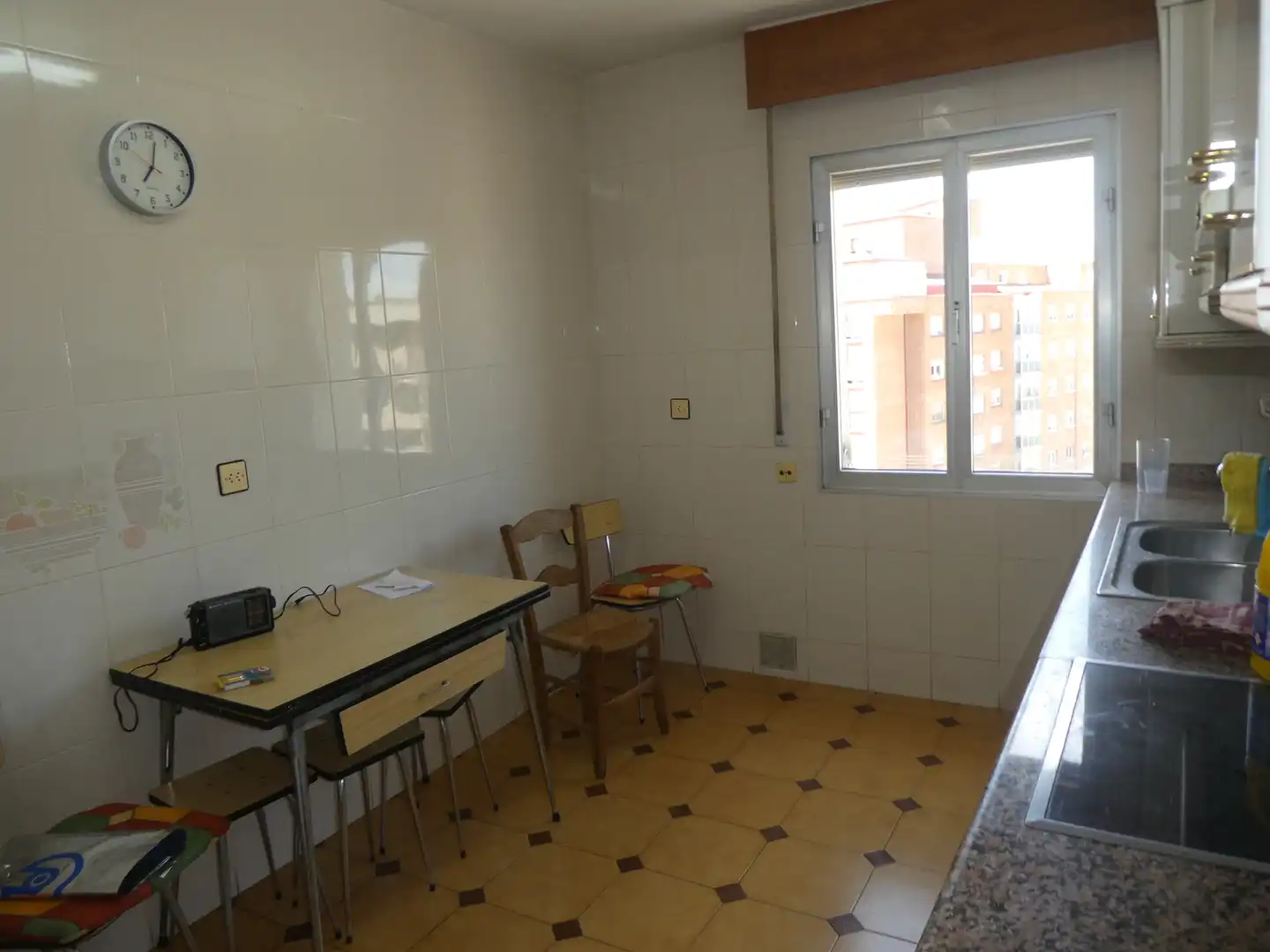 Cuina de Pis en venda en Burgos amb Traster i Moblat