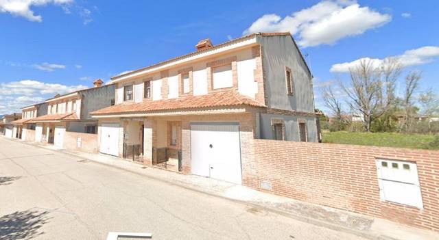 Casa adosada en Venta en Hormigos