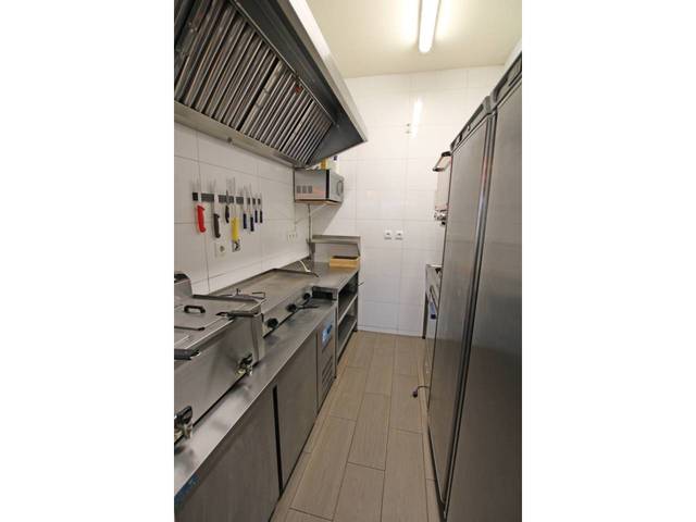 Local comercial en Venta en Calle Miguel de Cervantes en Cabanillas del Campo