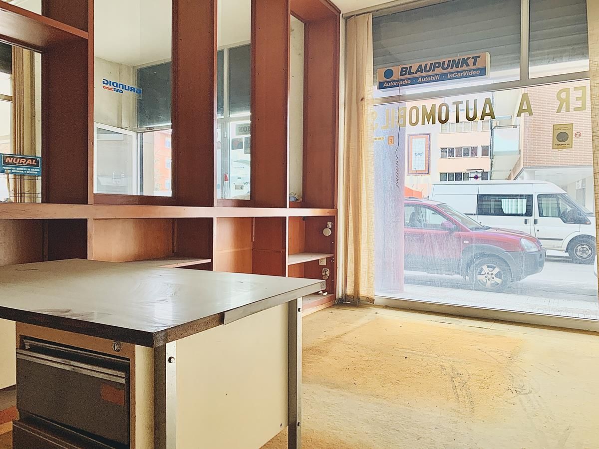 Local de lloguer a Carrer de Pau Casals, 6, La Bisbal d'Empordà