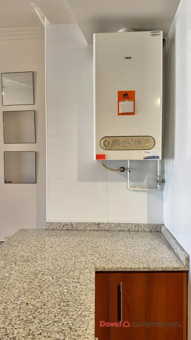 Kitchen of Flat for sale in Vigo   with Heating and Storage room