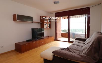 Living room of Flat for sale in Sant Celoni  with Terrace and Swimming Pool
