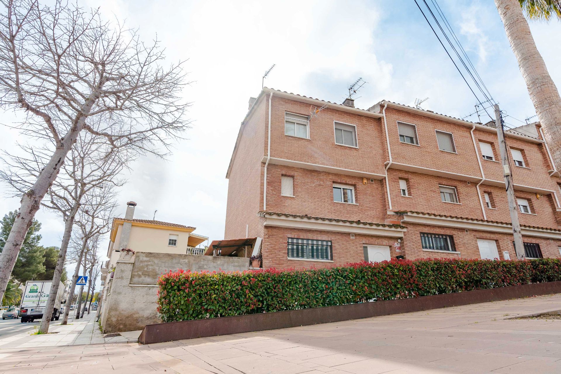 Exterior view of Single-family semi-detached for sale in Constantí  with Air Conditioner, Heating and Private garden