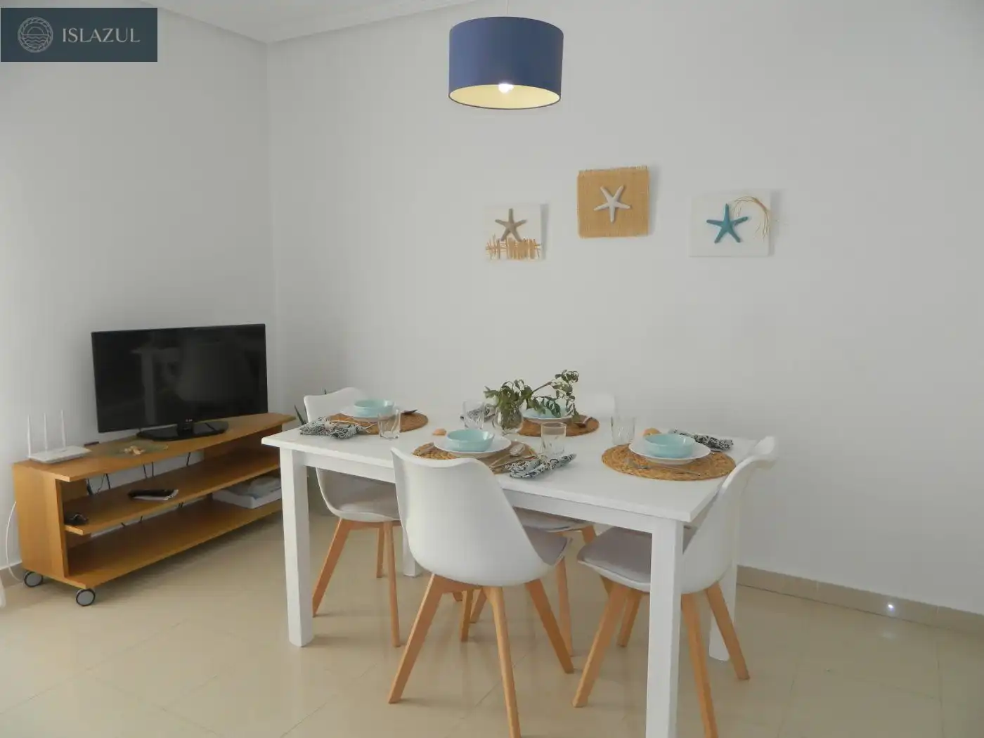 Comedor de Dúplex de alquiler en Isla Cristina con Terraza, Balcón y Piscina comunitaria