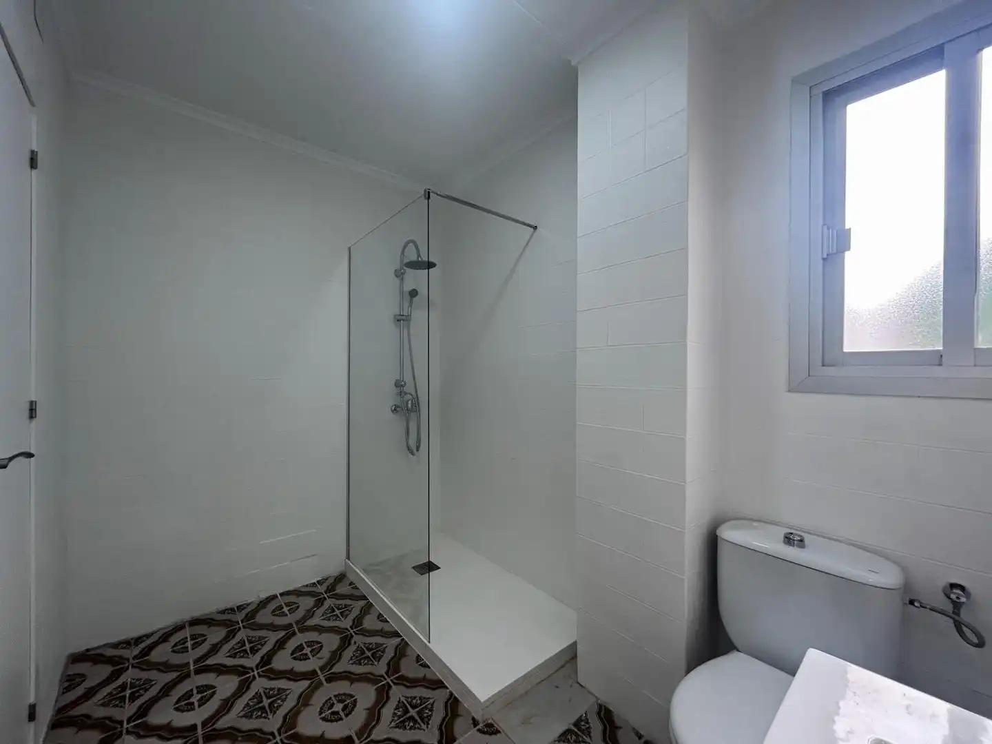 Room in Avenida PAIS VALENCIA, Antigua Moreria