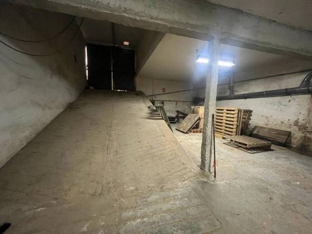 Local comercial en Alquiler en Roger de lluria  en Sota el Cami Ral