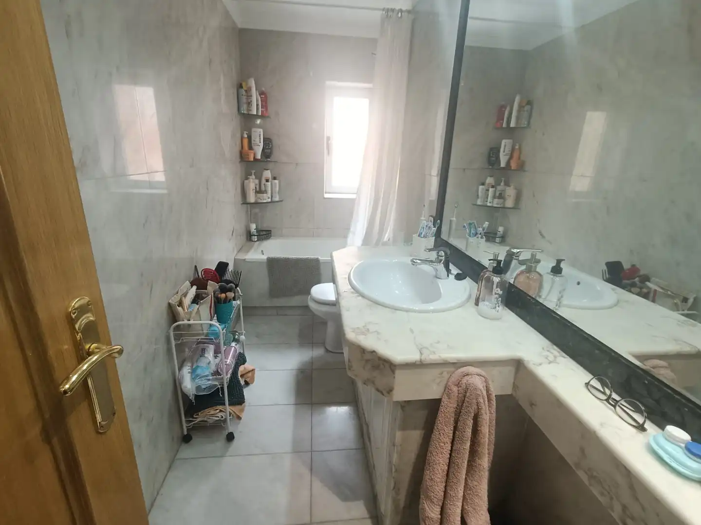 Bathroom of Flat for rent in Salamanca  with Heating, Parquet flooring and Furnished