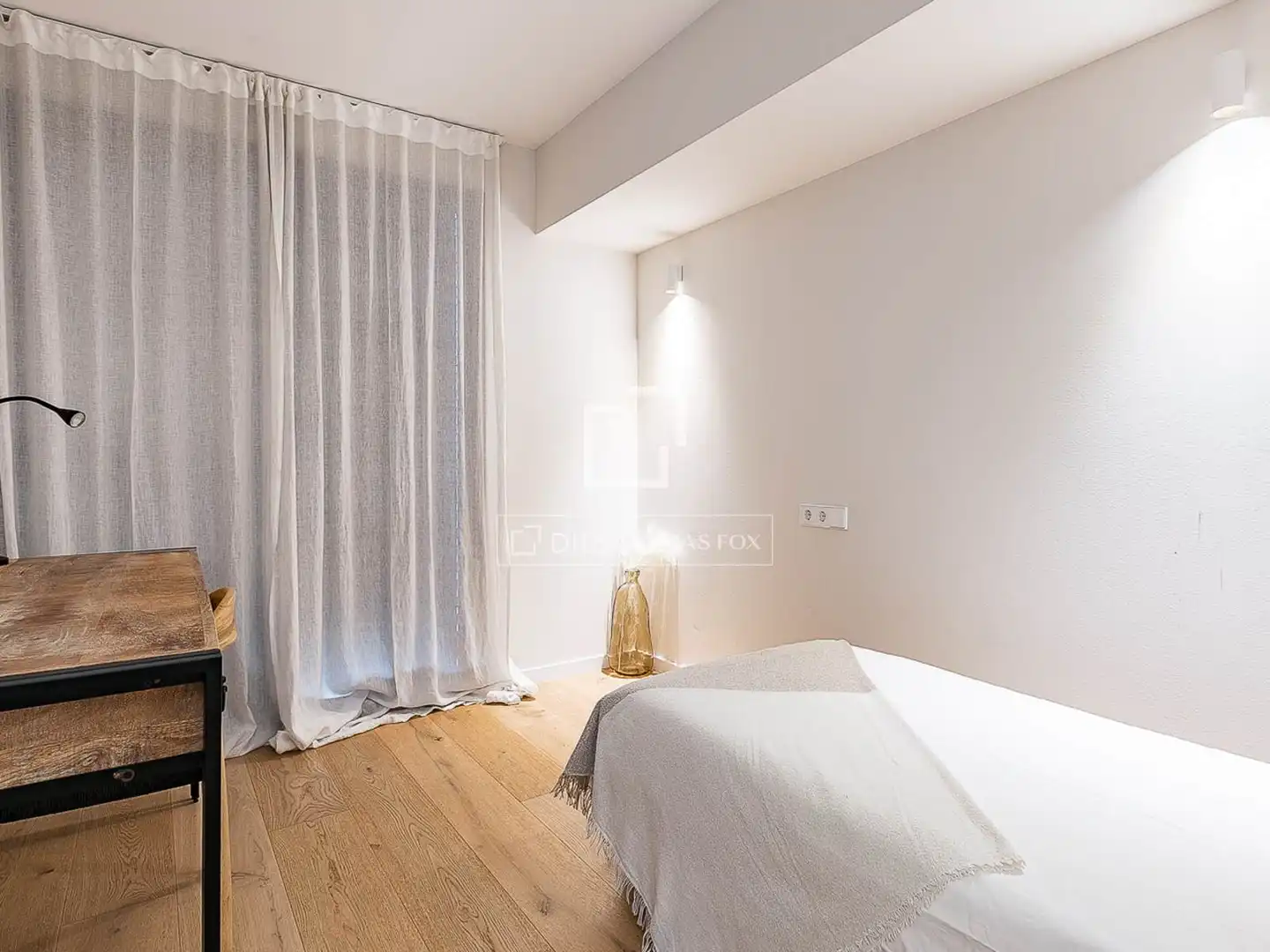 Habitación de Piso en venta en Barcelona con Aire acondicionado, Terraza y Balcón