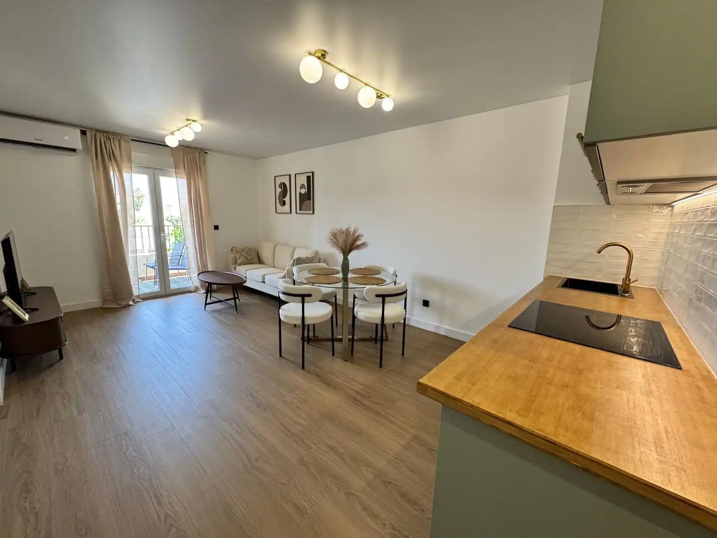 Sala d'estar de Apartament en venda en Pilar de la Horadada amb Aire condicionat, Calefacció i Moblat