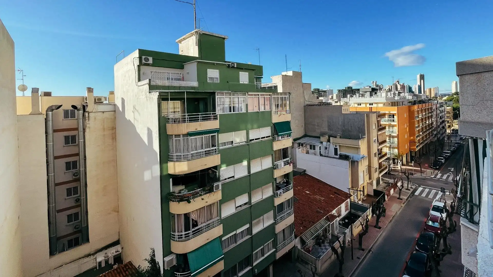 Vista exterior de Ático en venta en Benidorm con Aire acondicionado, Terraza y Trastero