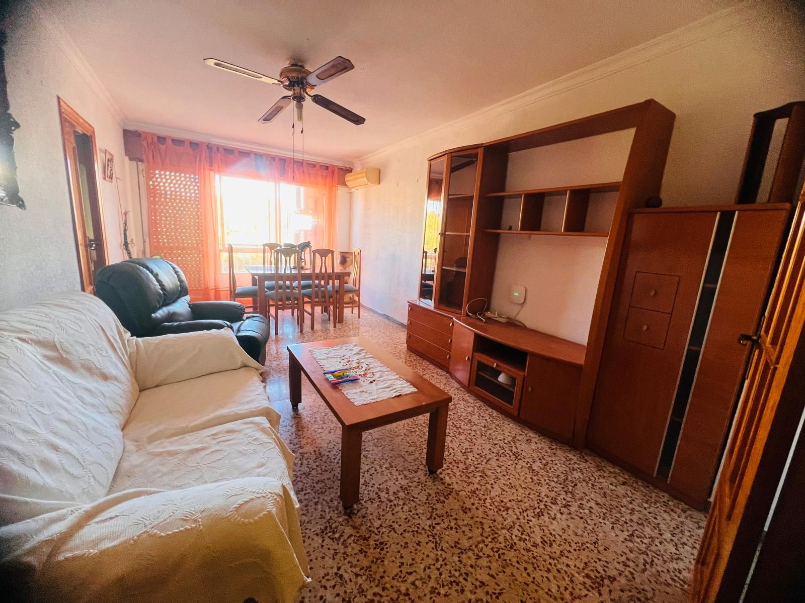 Piso en venta en Avenida Juan Carlos I, Casco Antiguo