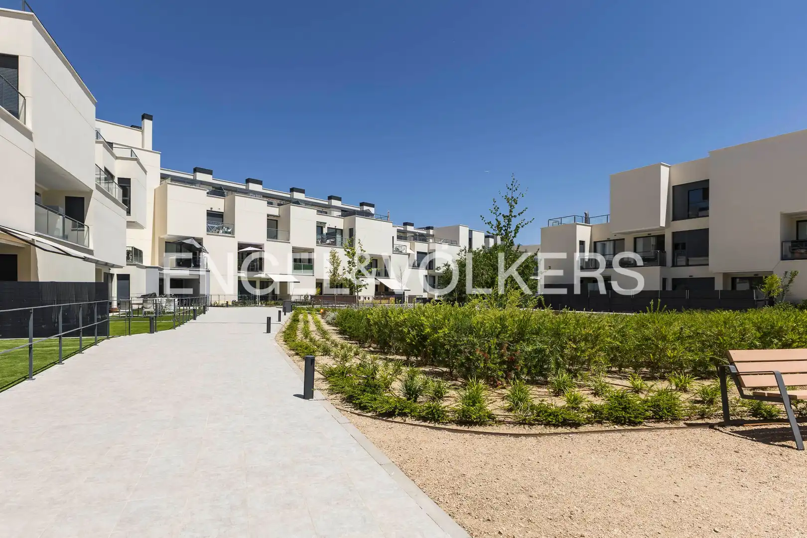 Exterior view of Flat for rent in San Sebastián de los Reyes  with Air Conditioner, Heating and Terrace