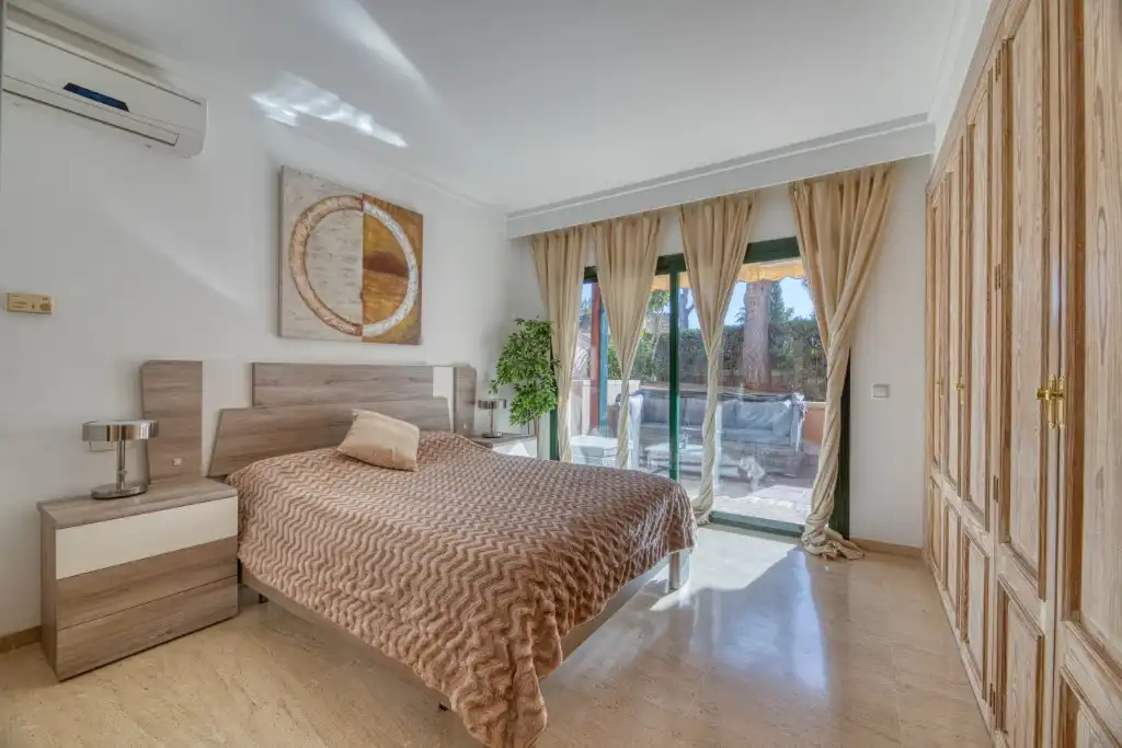 Bedroom of Apartments for sale in Calvià  with Air Conditioner, Private garden and Terrace