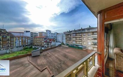 Vista exterior de Pis en venda en Santoña amb Calefacció, Terrassa i Traster