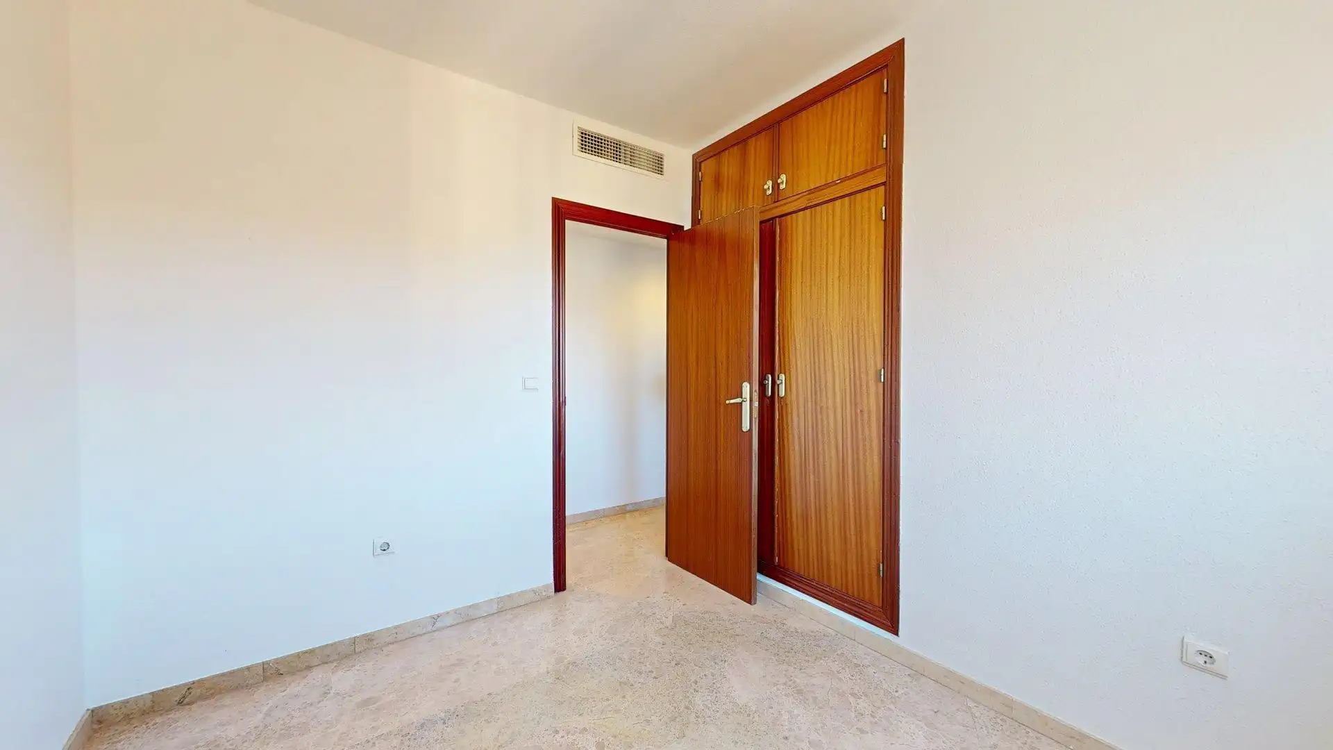 Wohnung zum Verkauf in Córdoba mit Klimaanlage, Heizung und Abstellraum
