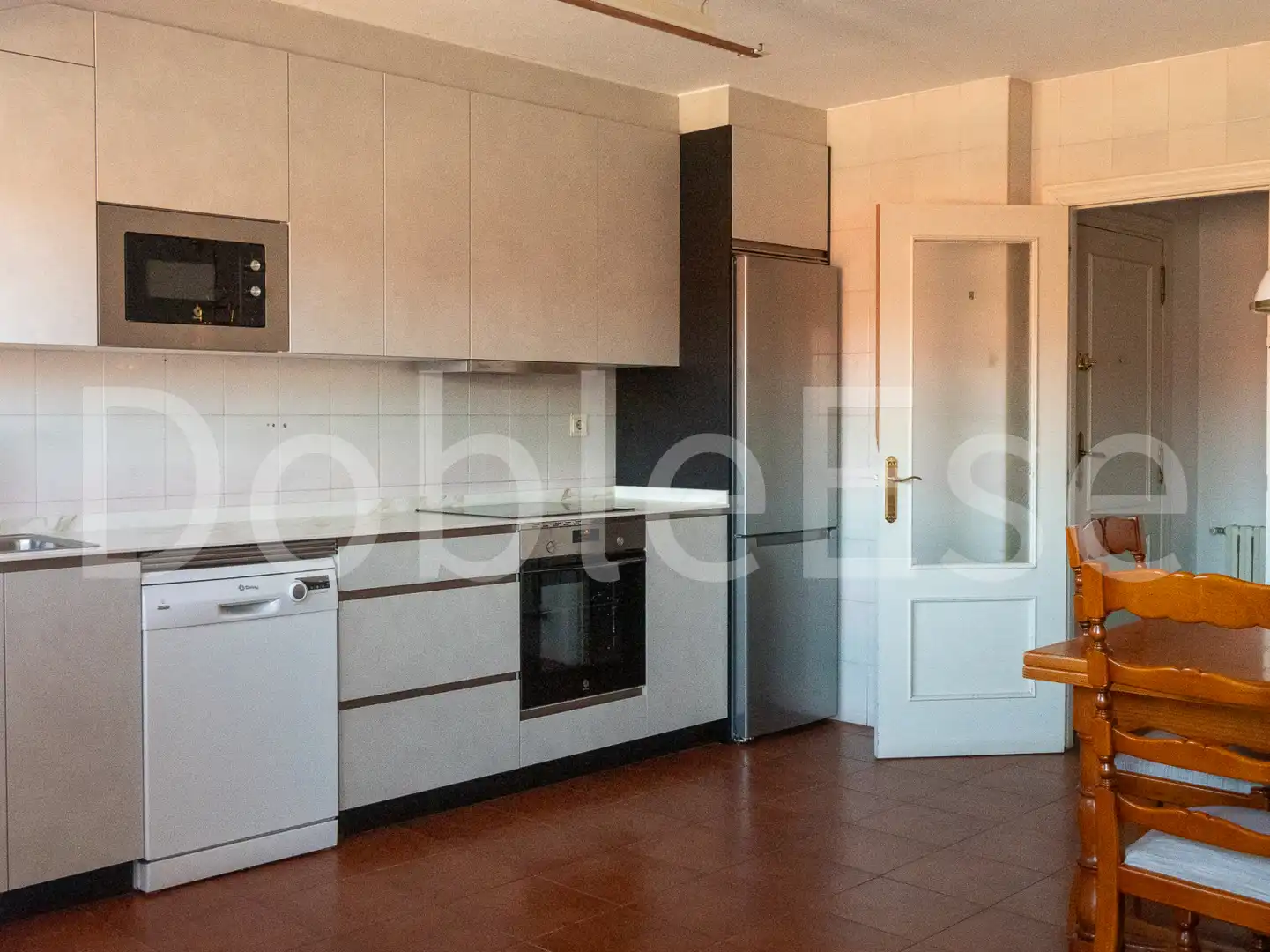 Cocina de Ático de alquiler en Gijón  con Calefacción, Jardín privado y Parquet