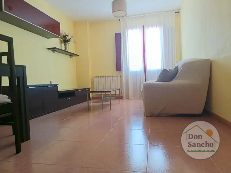 Sala d'estar de Pis en venda en Cigales amb Calefacció i Traster