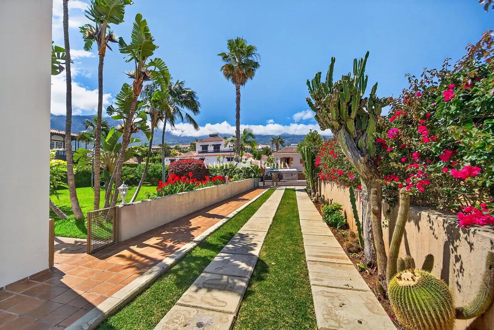 Jardí de Casa o xalet en venda en Puerto de la Cruz amb Jardí privat, Terrassa i Traster