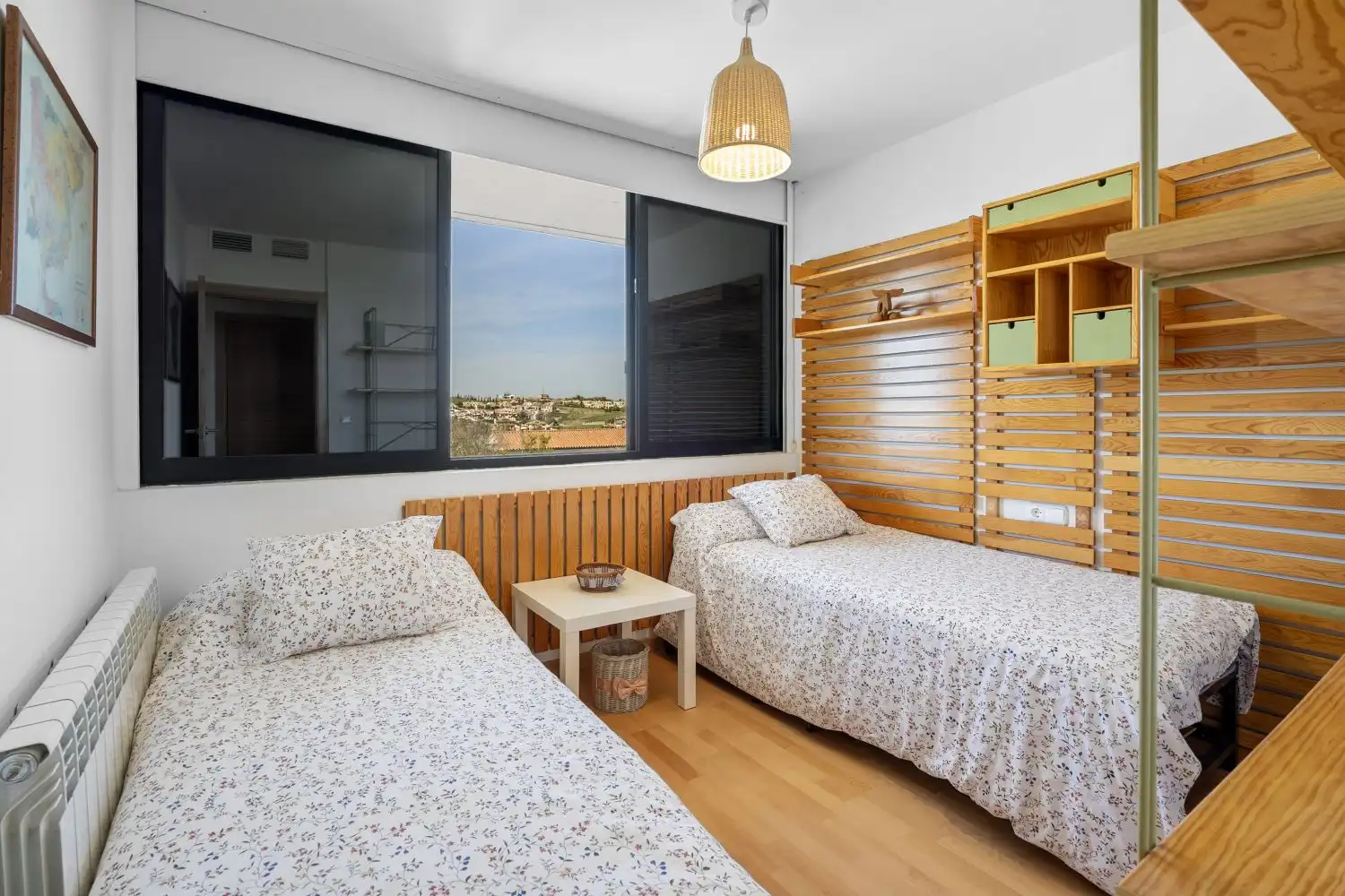 Schlafzimmer von Dachboden zum Verkauf in Las Gabias mit Klimaanlage, Heizung und Terrasse