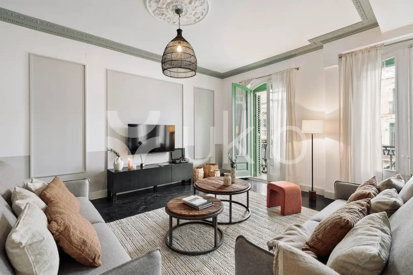 Sala d'estar de Apartament de lloguer en  Barcelona Capital amb Aire condicionat, Calefacció i Moblat