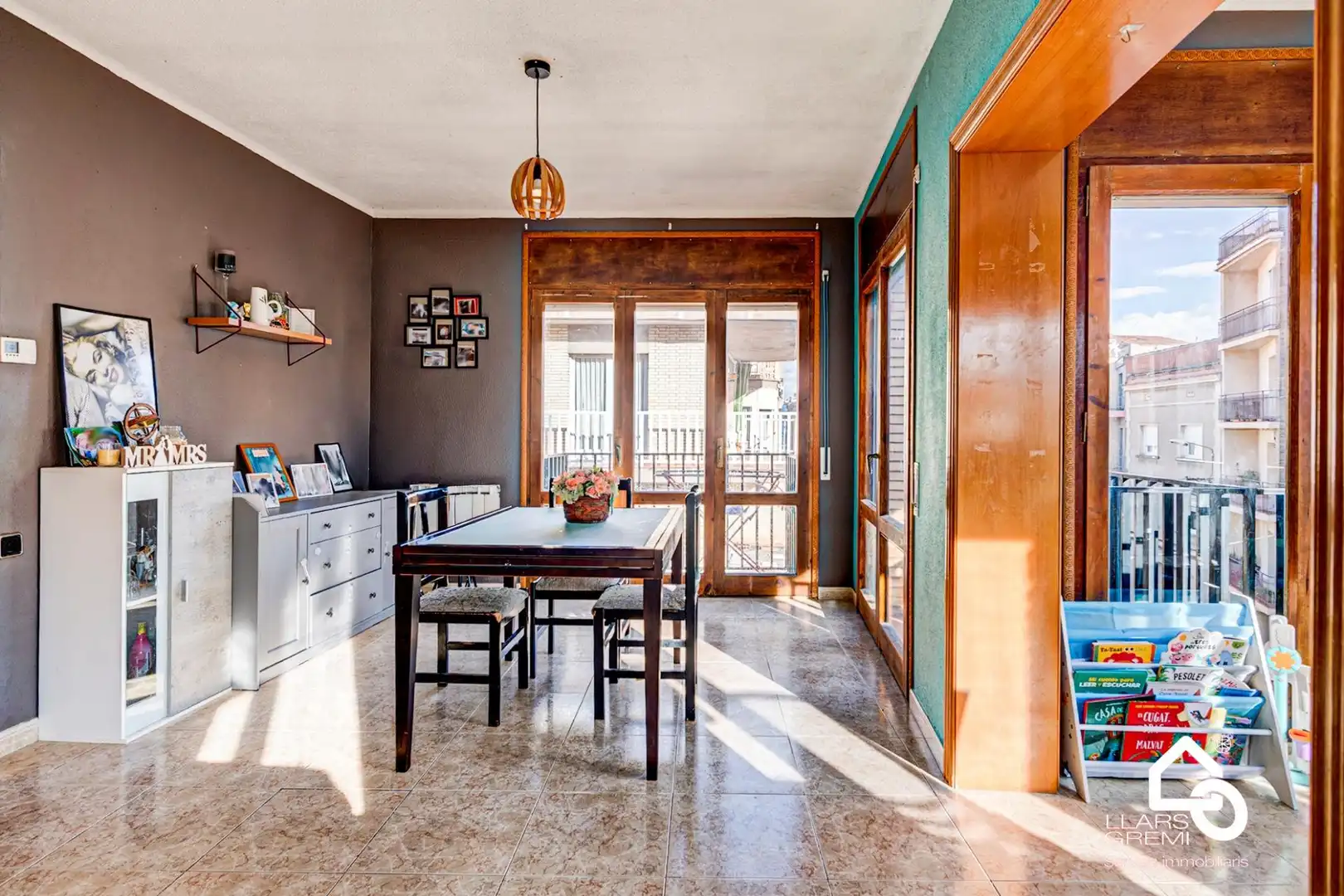 Comedor de Piso en venta en Igualada con Calefacción, Terraza y Trastero