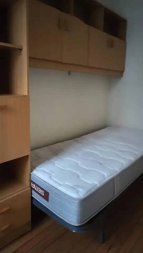 Habitación de Piso en venta en Santiago de Compostela  con Calefacción y Amueblado