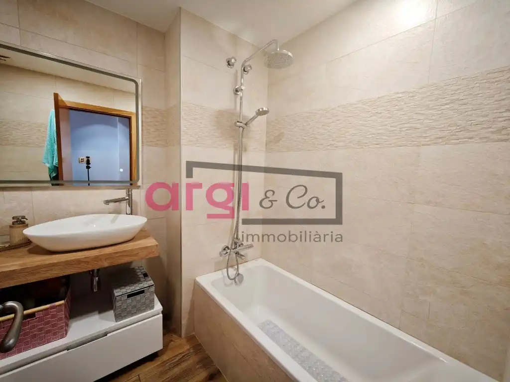 Baño de Ático en venta en Viladecans con Terraza y Balcón