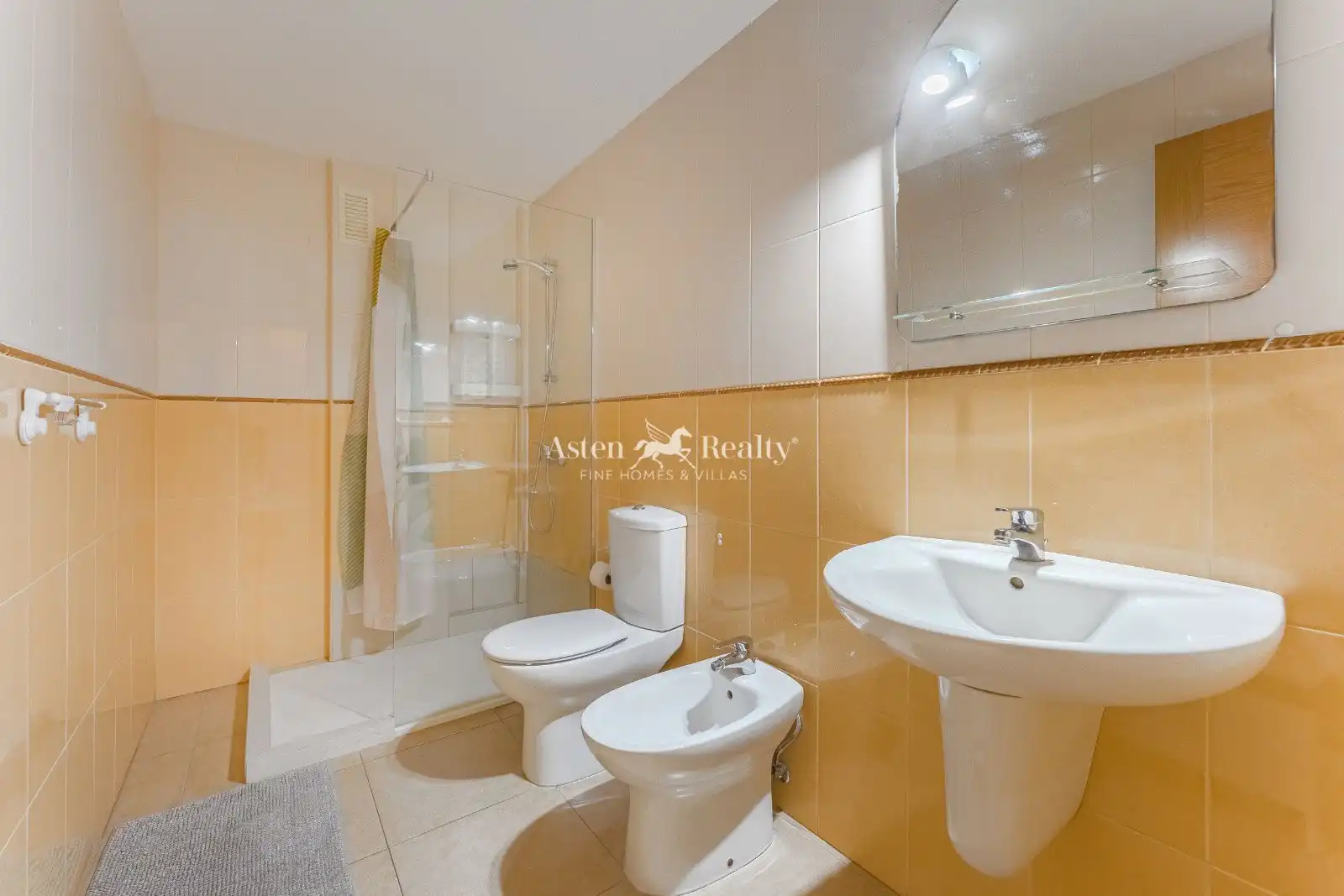 Baño de Dúplex en venta en Guía de Isora con Terraza, Trastero y Amueblado