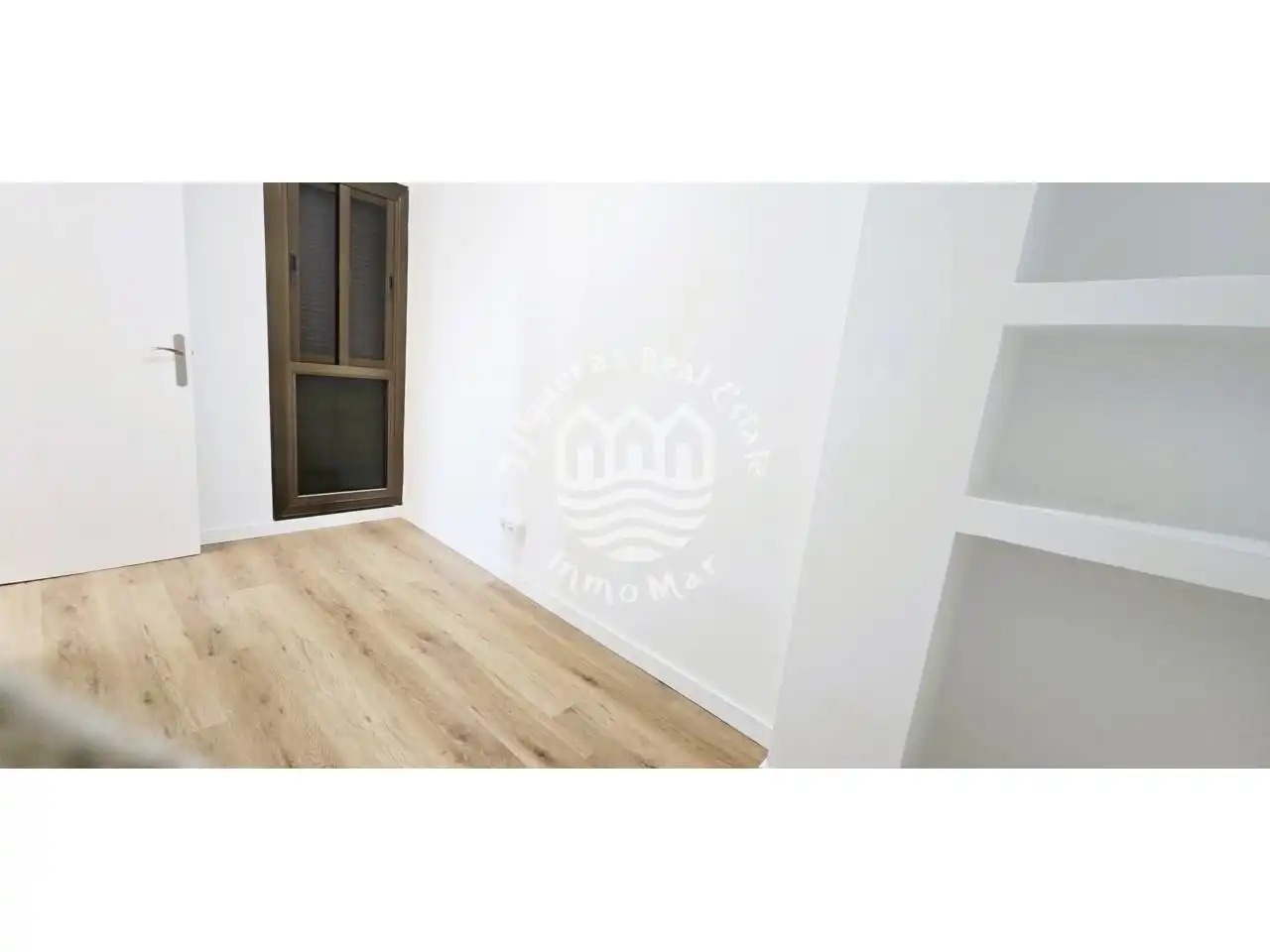 Dormitori de Pis en venda en Terrassa amb Calefacció i Parquet