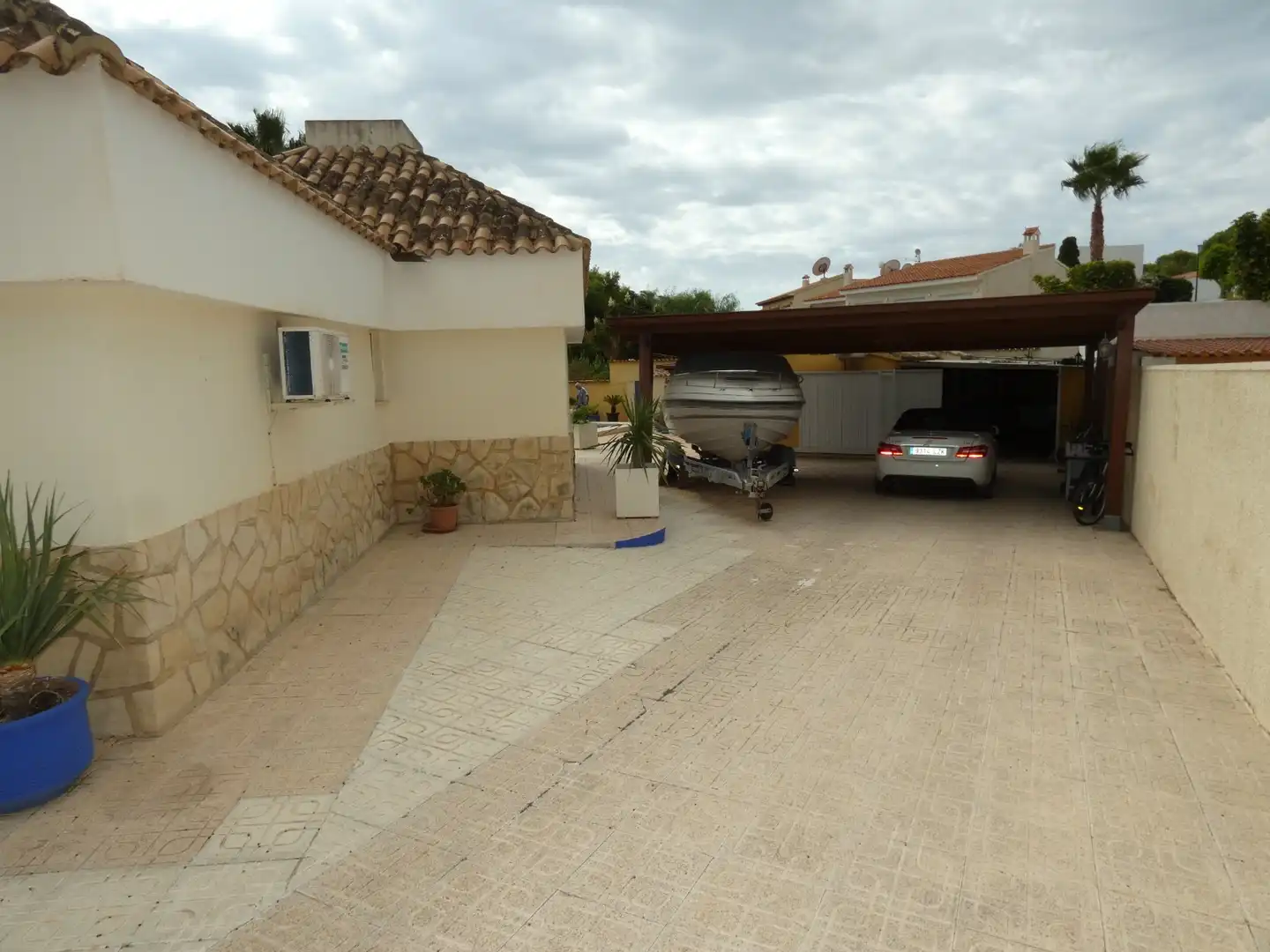 Parking de Casa o chalet en venta en L'Alfàs del Pi con Aire acondicionado, Calefacción y Jardín privado