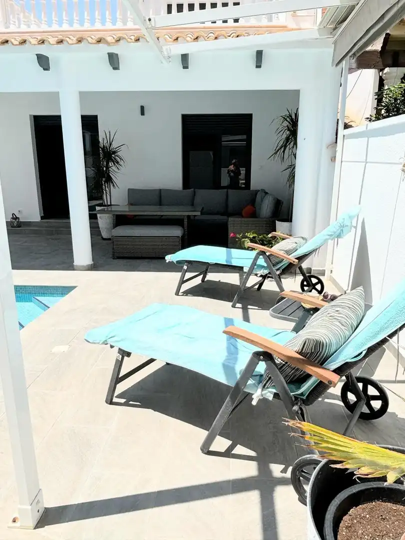 Terrassa de Casa o xalet en venda en Torrevieja amb Aire condicionat, Calefacció i Jardí privat