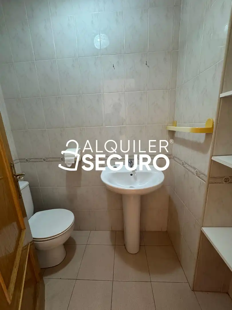 Badezimmer von Wohnung zur Miete in Málaga mit Terrasse