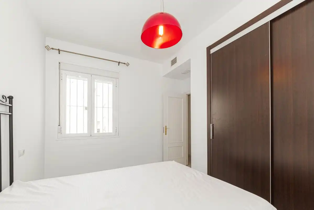 Bedroom of Flat for rent in Sevilla  with Air Conditioner, Heating and Furnished