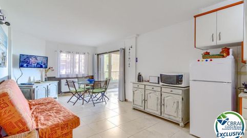 Foto 5 de Apartamento en venta en Paseo Maritim 28 1 6, 28, Salatar, Roses