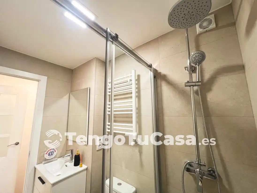 Baño de Piso en venta en Madrid con Aire acondicionado, Calefacción y Parquet