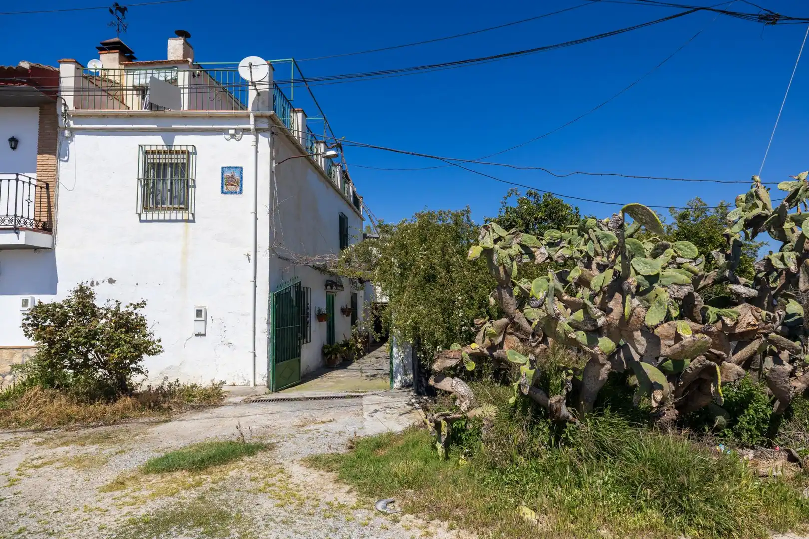 Vista exterior de Finca rústica en venda en Armilla amb Jardí privat i Terrassa