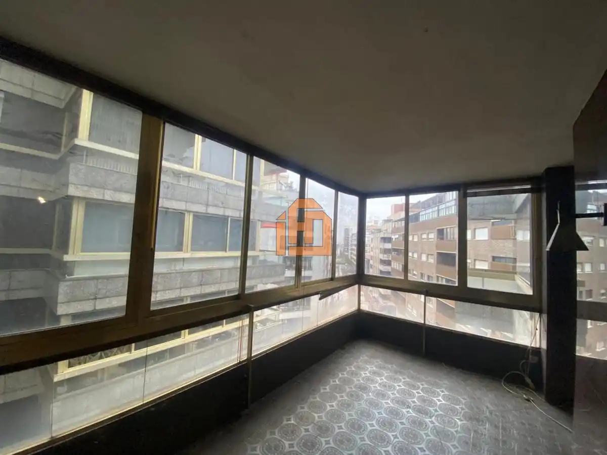 Piso con ascensor en venta en Calle Padre Isla, imagen 4