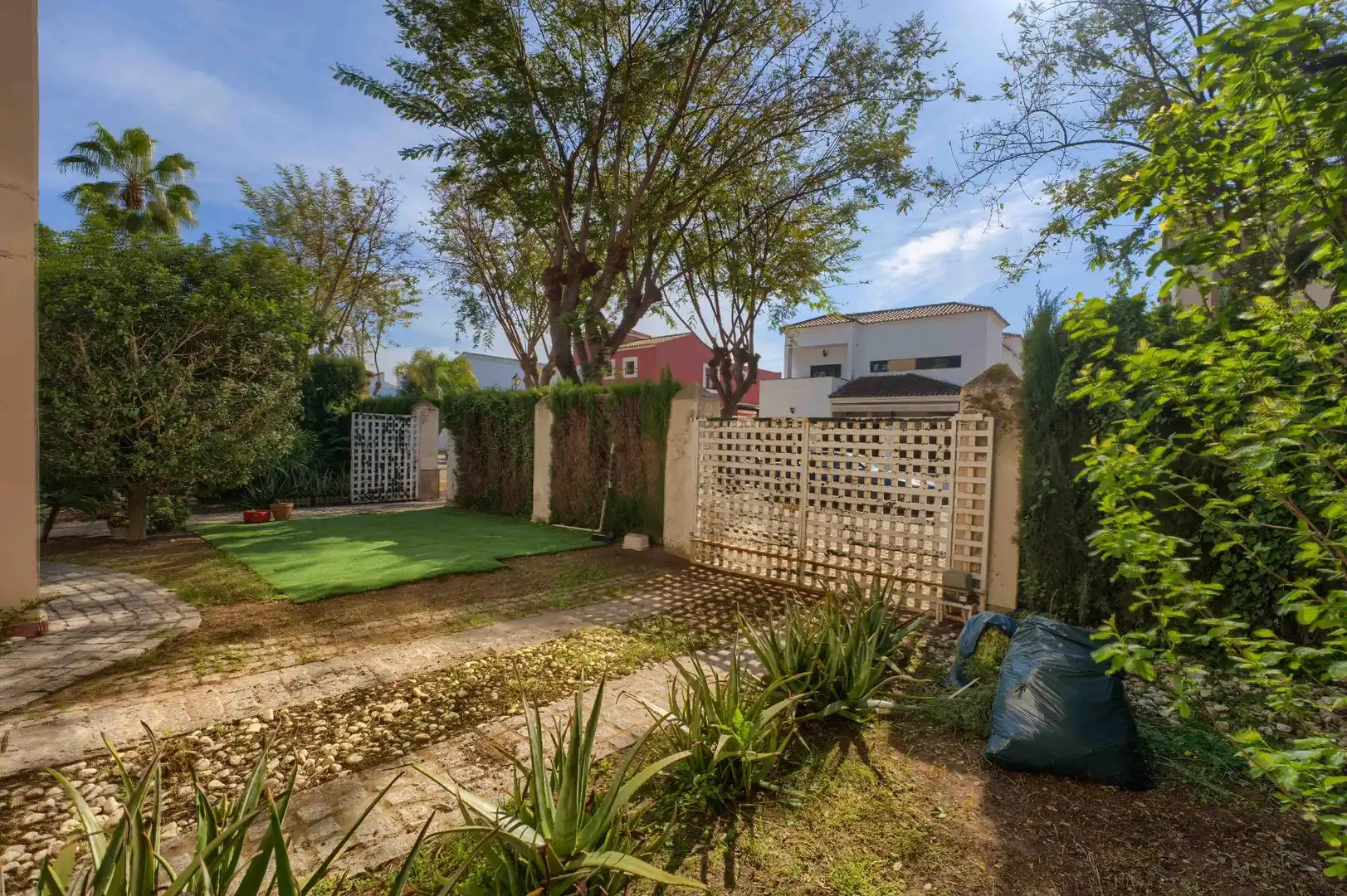Jardín de Casa o chalet en venta en Bormujos con Aire acondicionado, Calefacción y Jardín privado