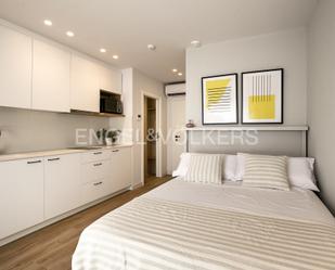 Bedroom of Study to rent in  Valencia Capital  with Air Conditioner