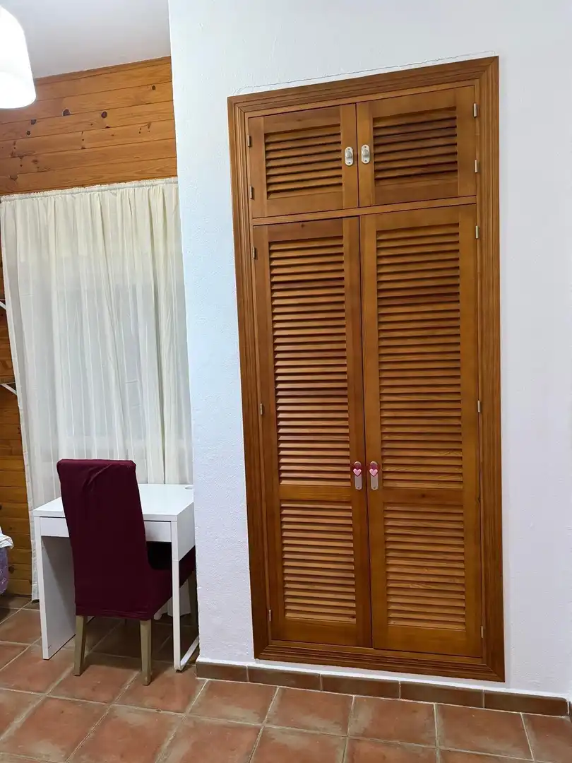 Habitación de Piso para compartir en Chiclana de la Frontera con Jardín privado y Amueblado