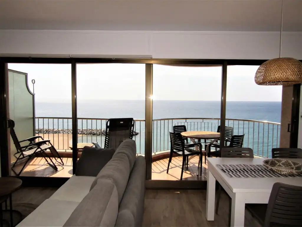 Sala d'estar de Apartament de lloguer en Calonge i Sant Antoni amb Moblat